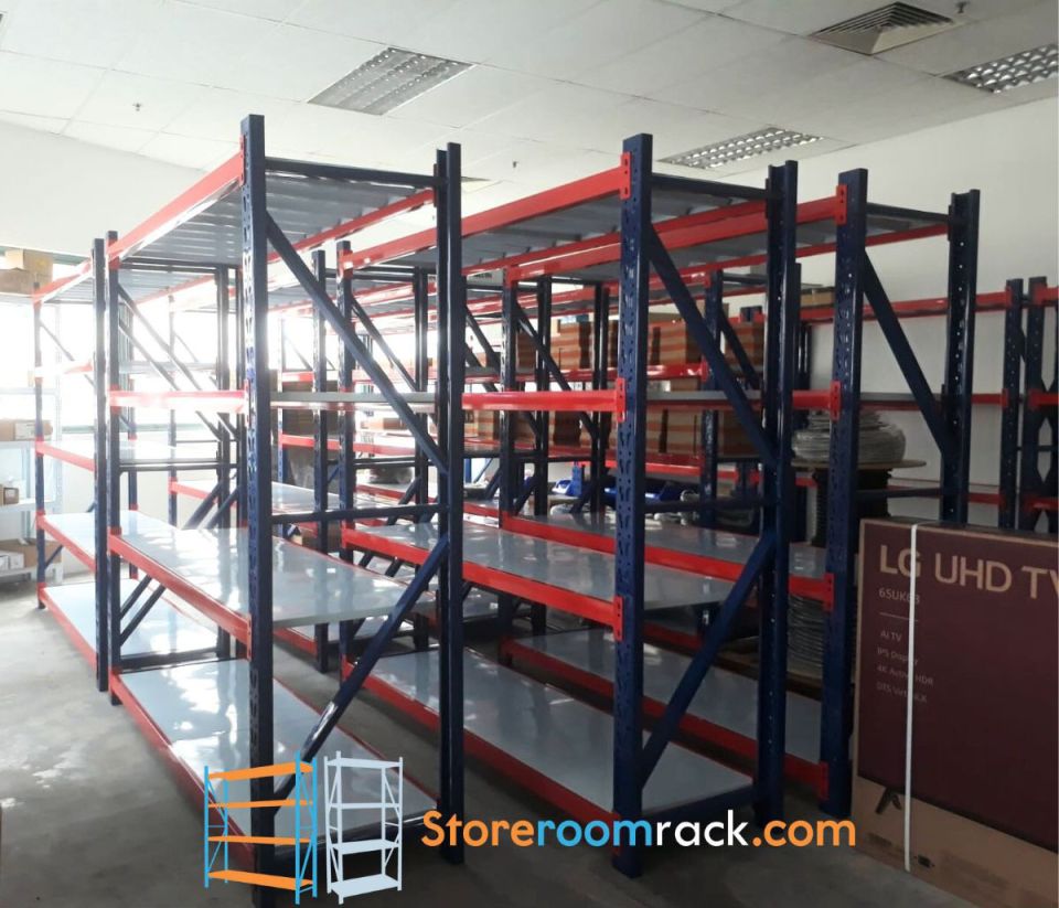 Retailer warehouse — Retail storage, commercial racking installation in Singapore